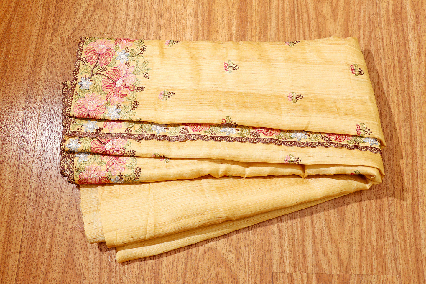 Sunehri Phool Pure Linen Saree 550