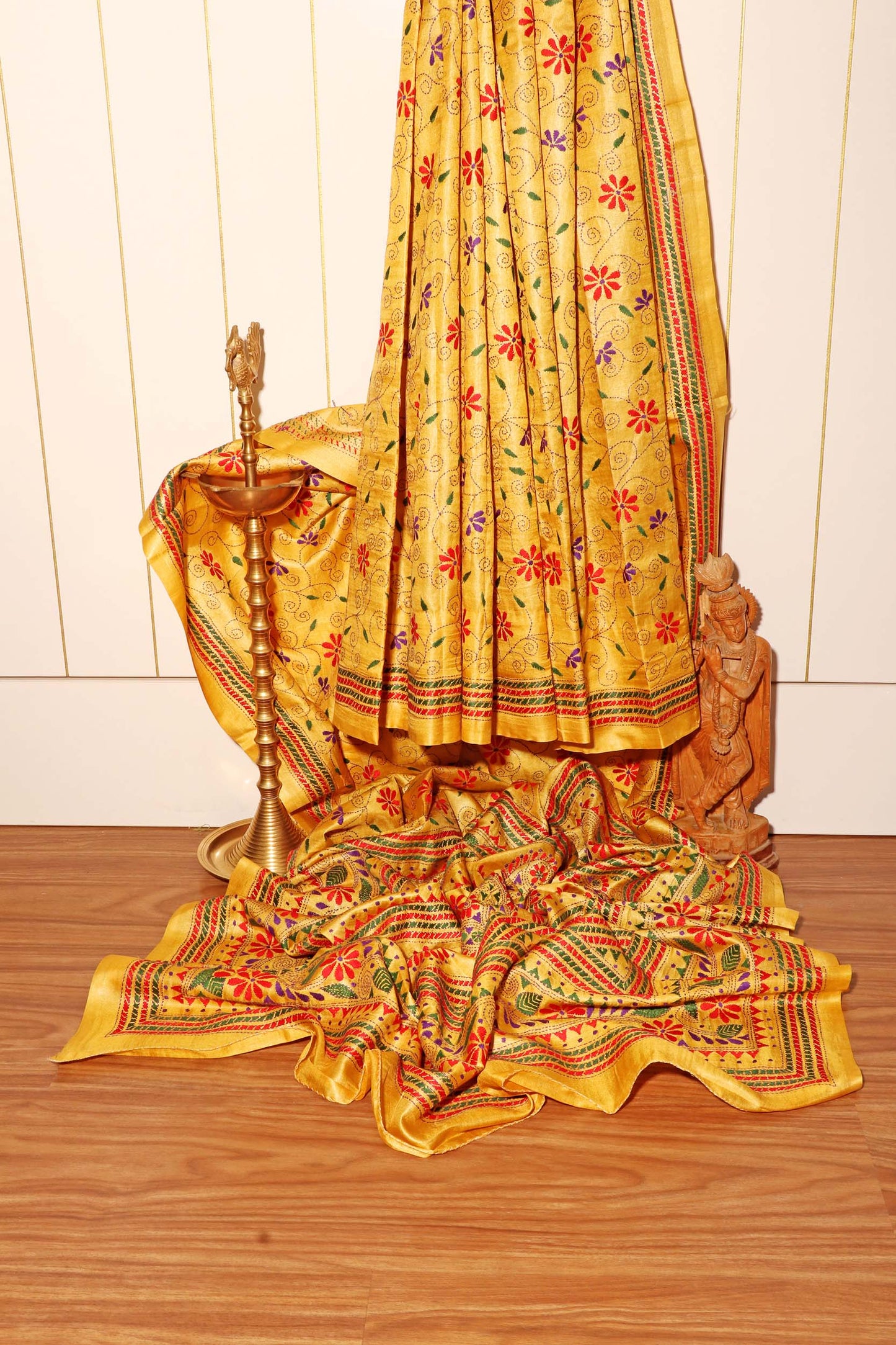 Golden Bloom – Kantha Hand-Embroidered Pure Tussar Silk Saree 023