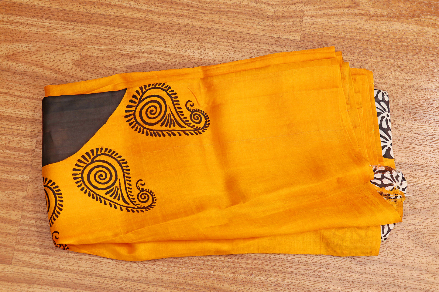 Haldi Dhoop Pure Silk Saree 520