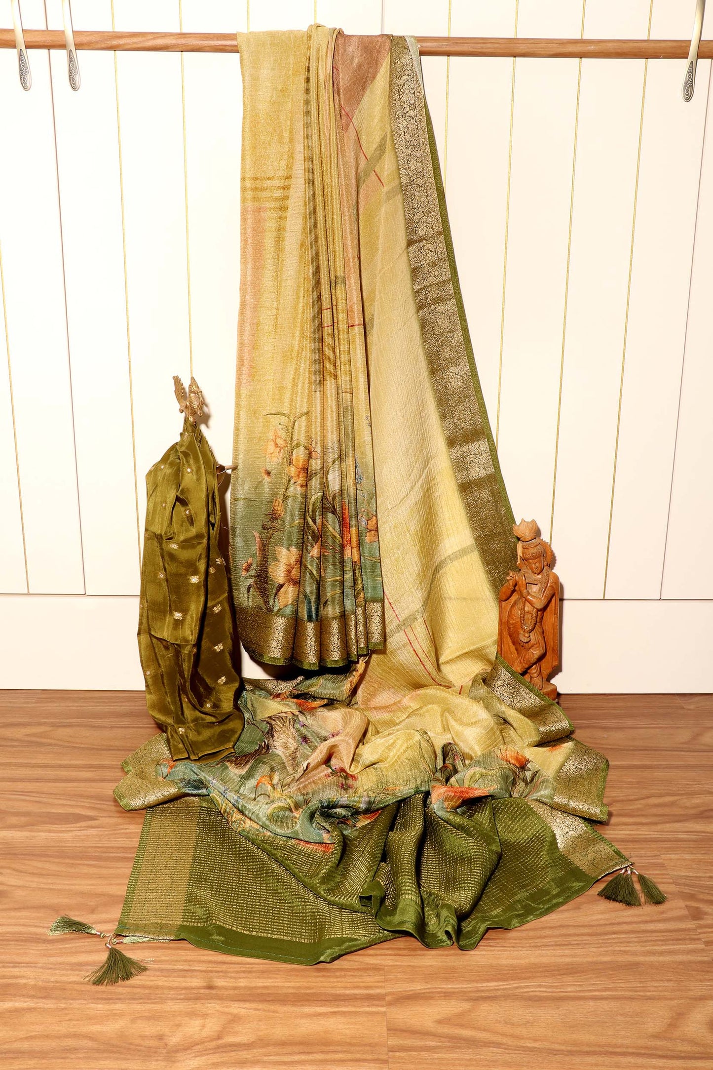 Golden Meadow – Crushed Digital Print Saree 039