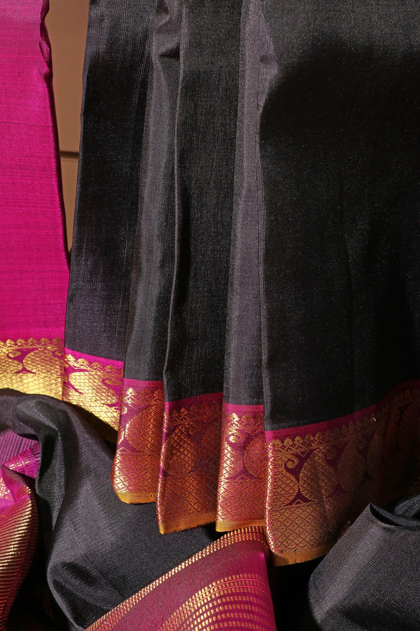 Black & Rani Pink Contemporary Kanjeevaram Silk Saree 052