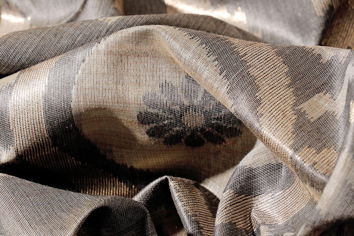 Ash Grey Ikkat-Inspired Linen Saree 057