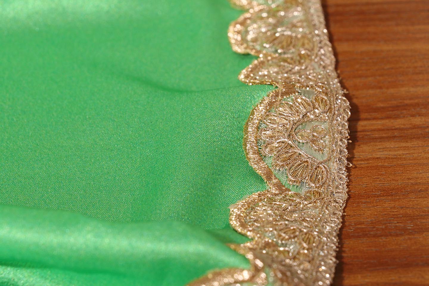 Ocean Breeze Ombre Saree with Scalloped Zari Lace 073