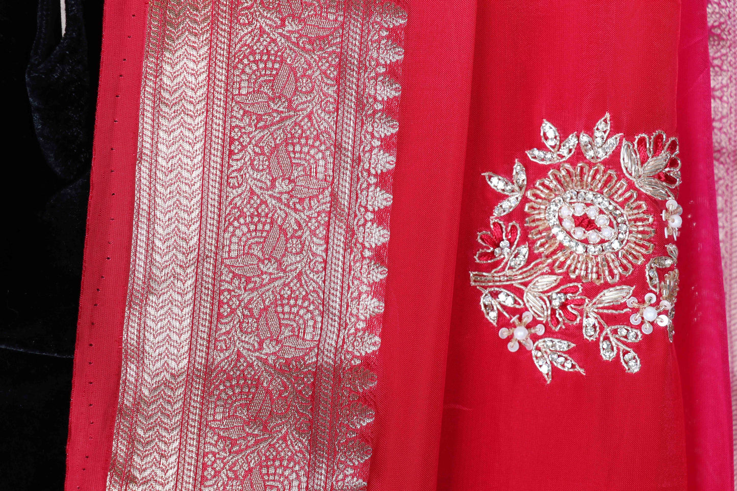 Sinduri Gulabi Ombre Zari Silk Saree