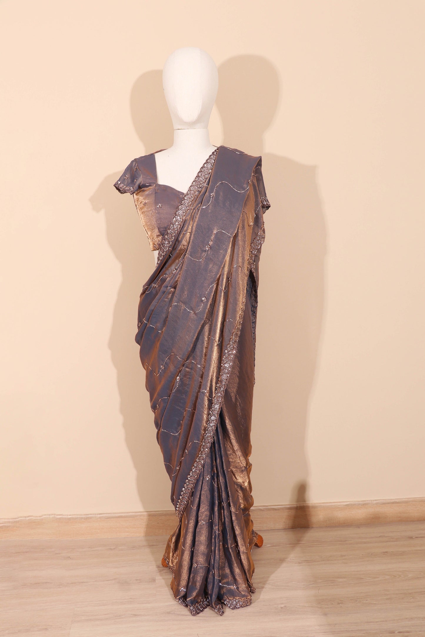 Neelabhrak Kansa Two-Tone Metallic Tissue Saree
