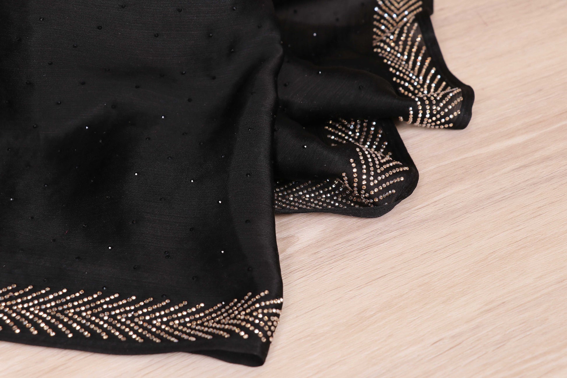Kali Ratna Herringbone Border Satin Saree