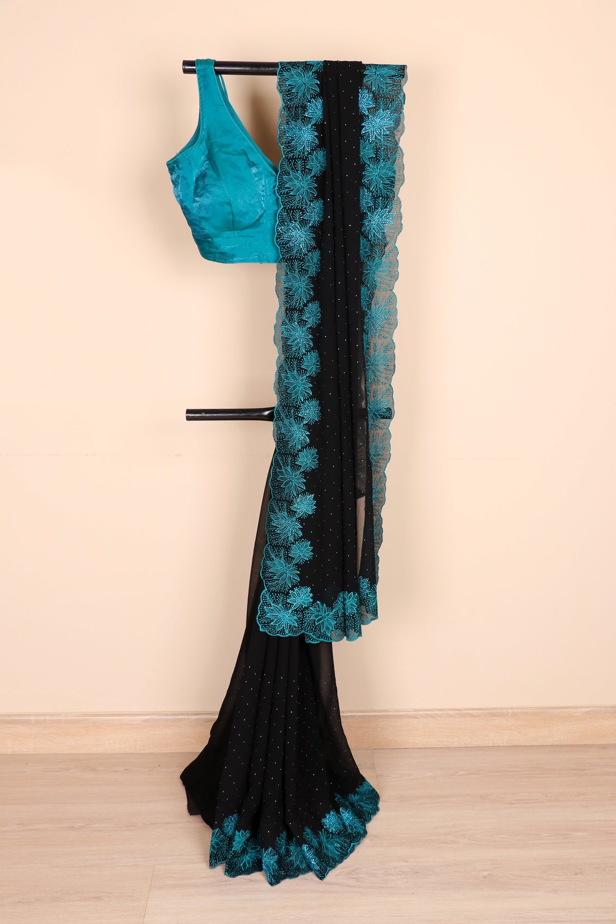 Shyamal Mayur Pushpa Saree - 917