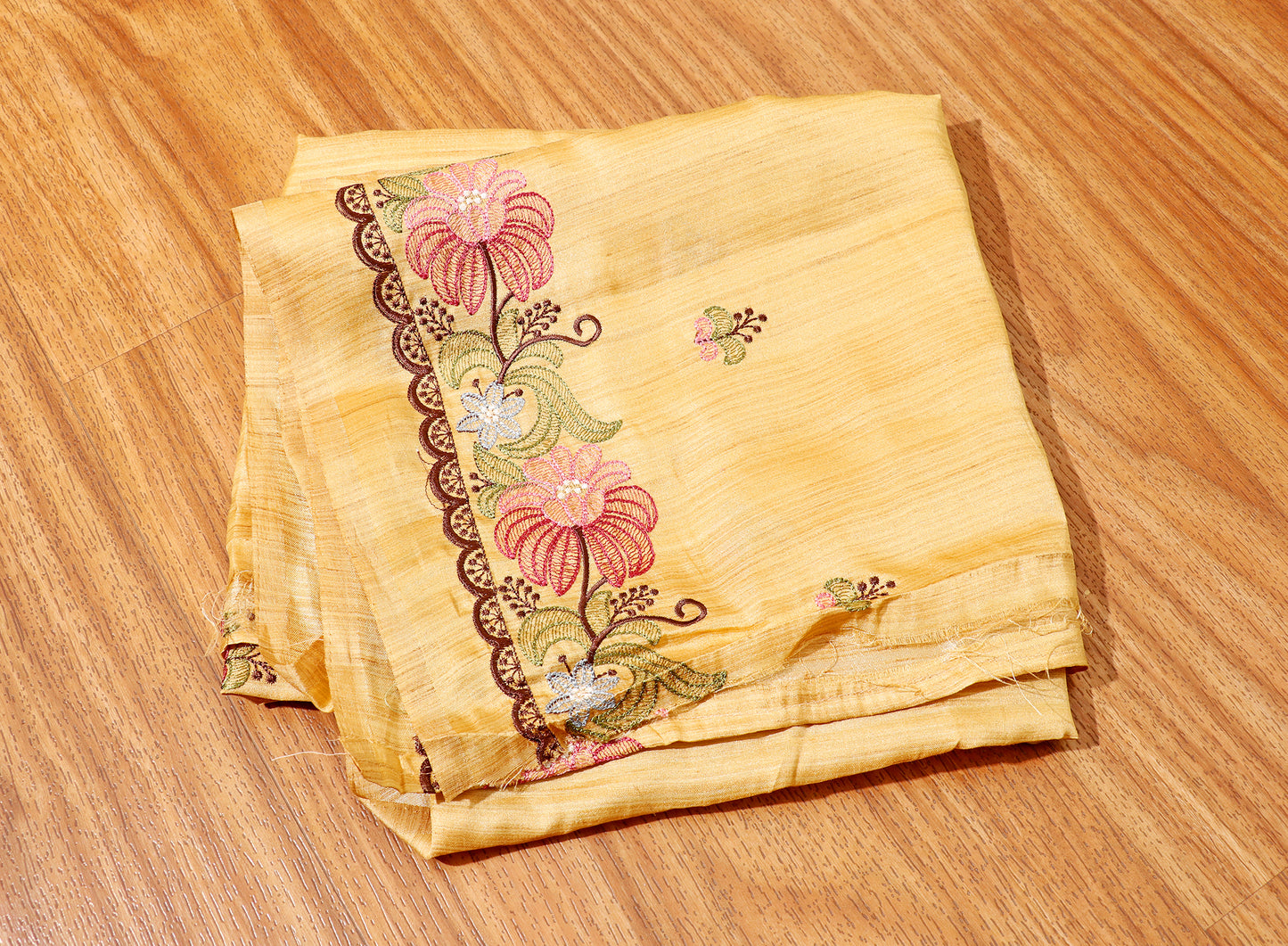 Sunehri Phool  Pure Linen Saree 550