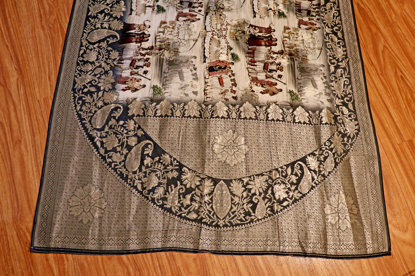 Darbaar-e-Noor Saree 558