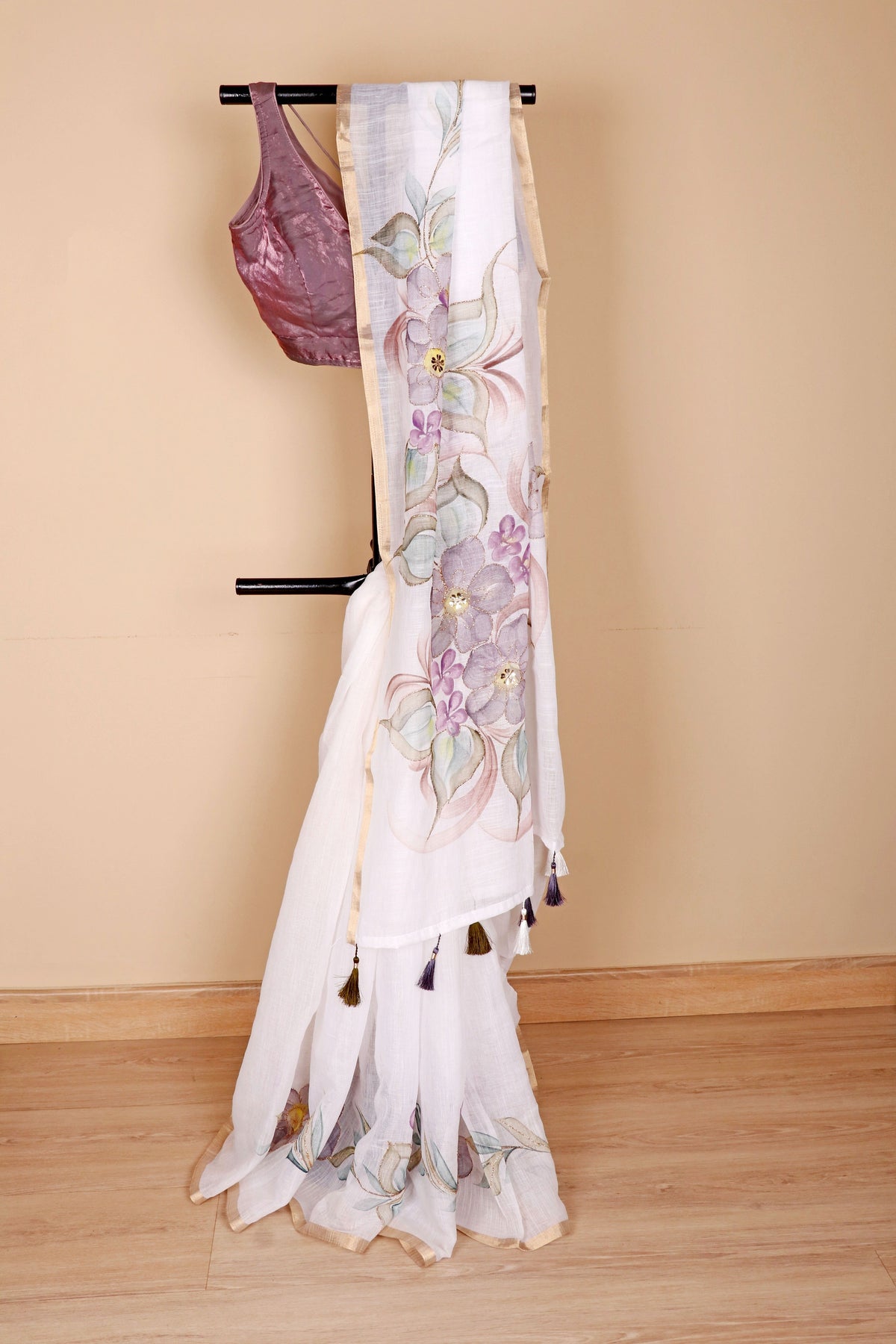 Pushpa Rang Tassel Linen Saree - 944