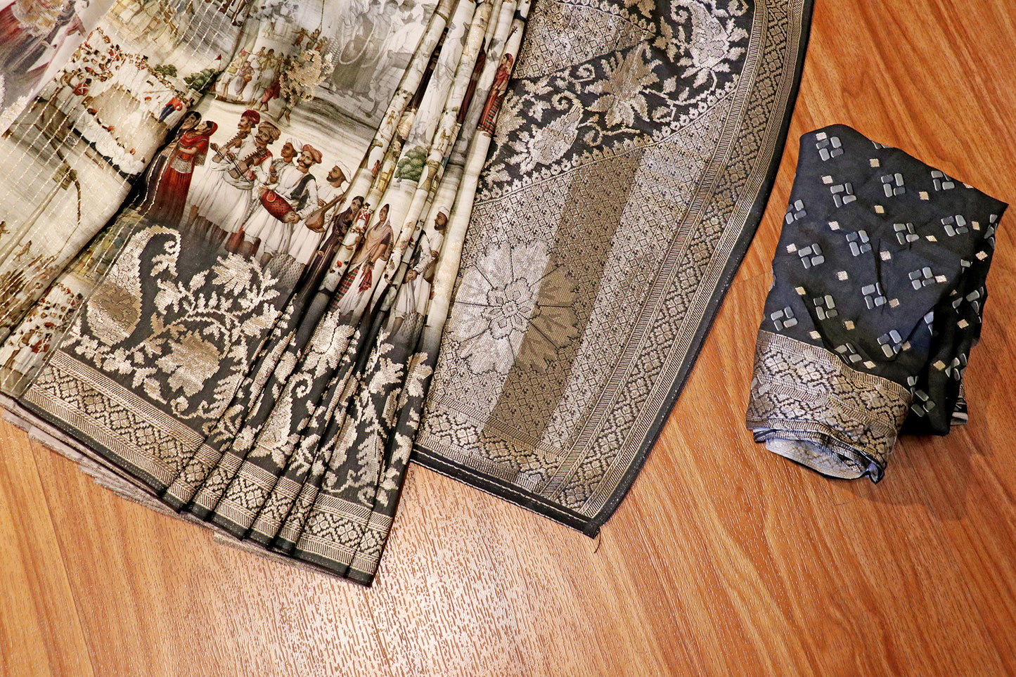Darbaar-e-Noor Saree 558