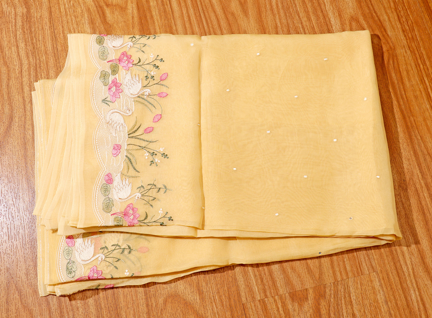 Sunehri Saawan Saree 561