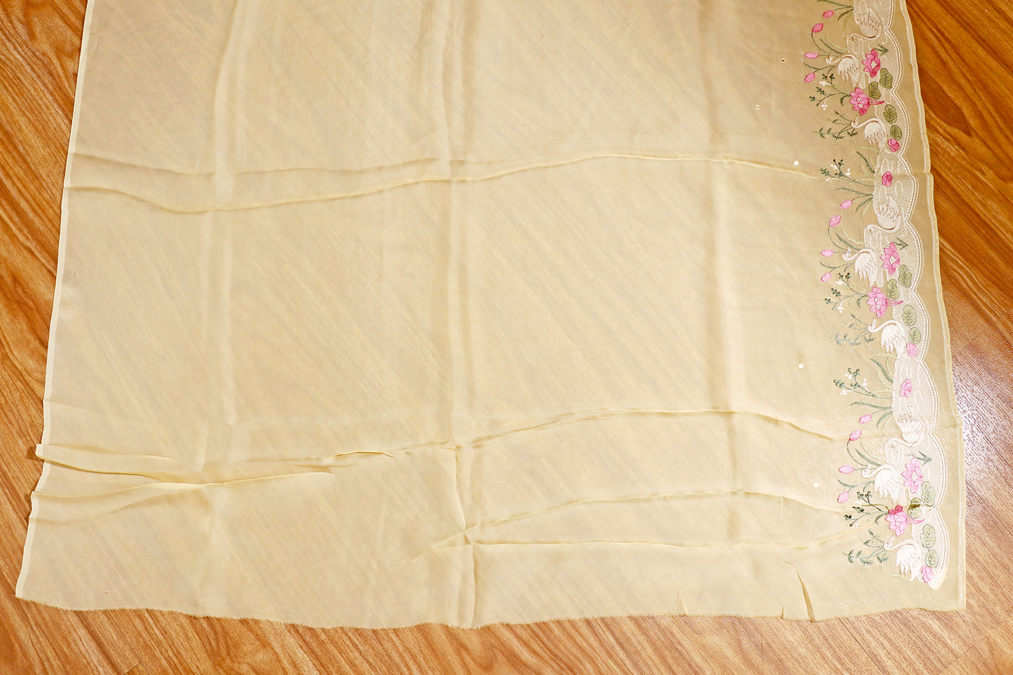Sunehri Saawan Saree 561