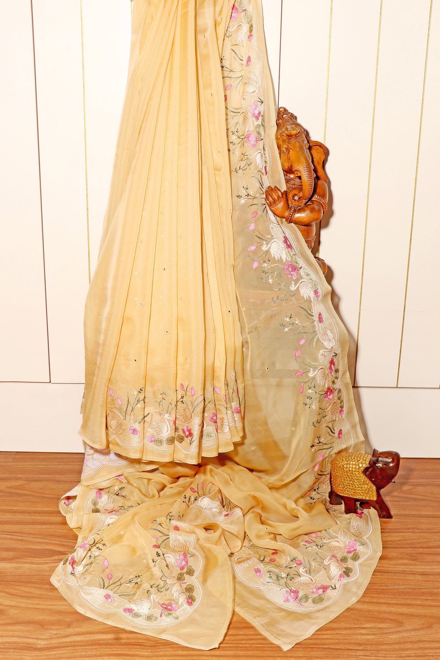Sunehri Saawan Saree 561