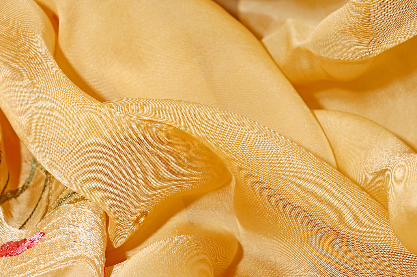 Sunehri Saawan Saree 561