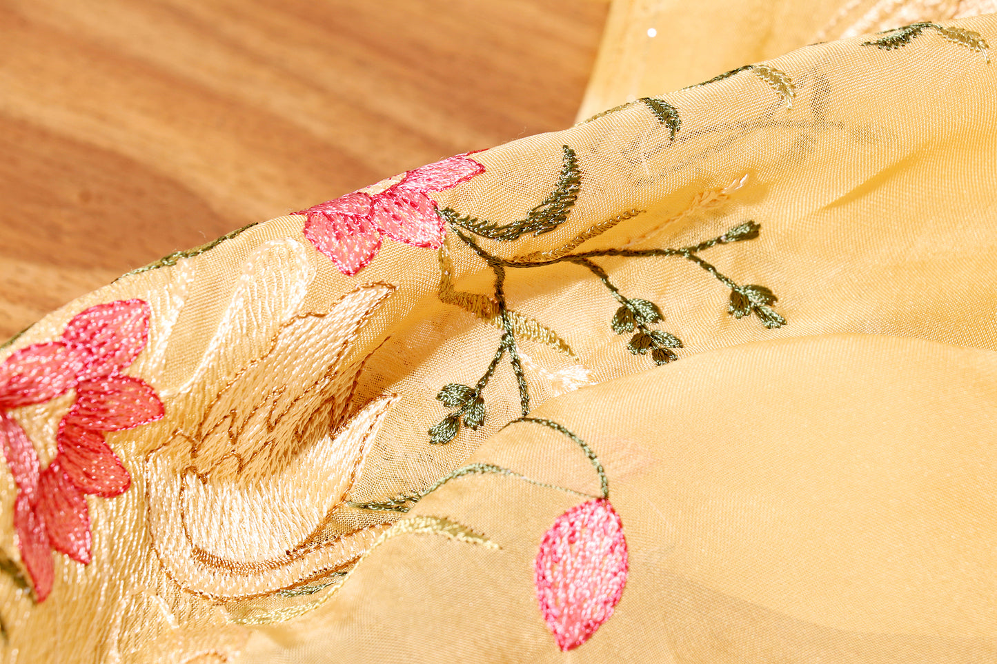 Sunehri Saawan Saree 561