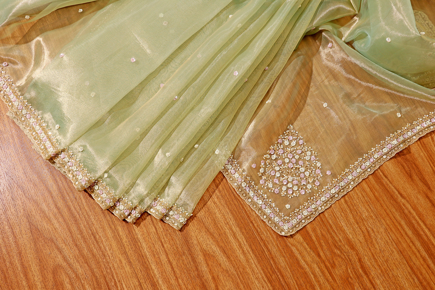 Noor-e-Mizaj Saree 562