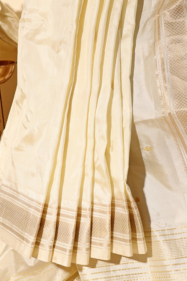 Ivory Blossom – Pure Yeola Paithani (New 315-R-310)