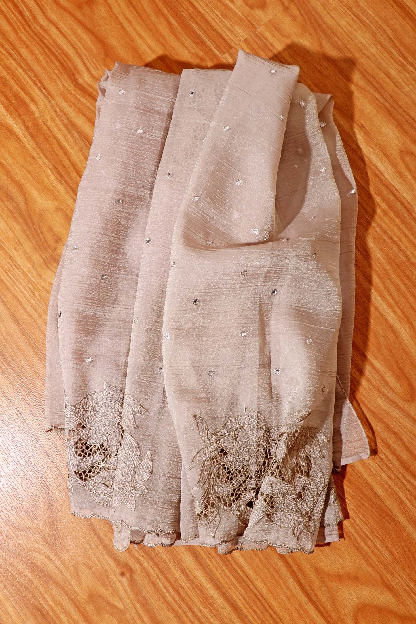 Moonlit Grace – Grey Cutwork Crushed Tissue Organza Blend Saree 018
