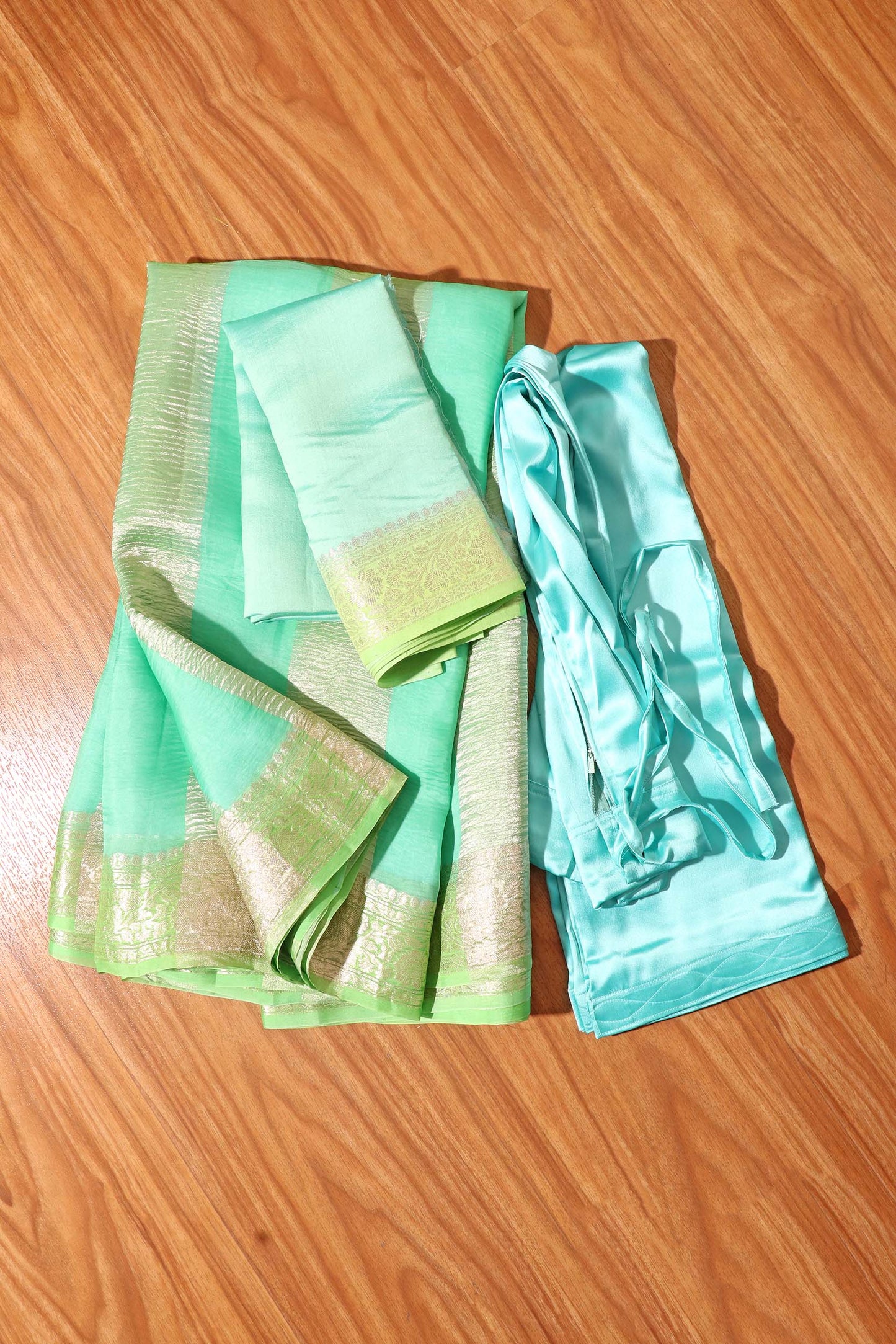 Aqua Radiance – Shaded Tissue Organza Saree 020