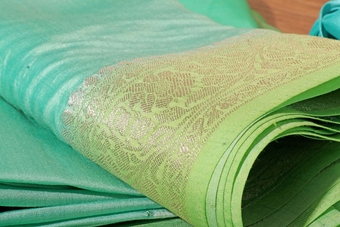 Aqua Radiance – Shaded Tissue Organza Saree 020