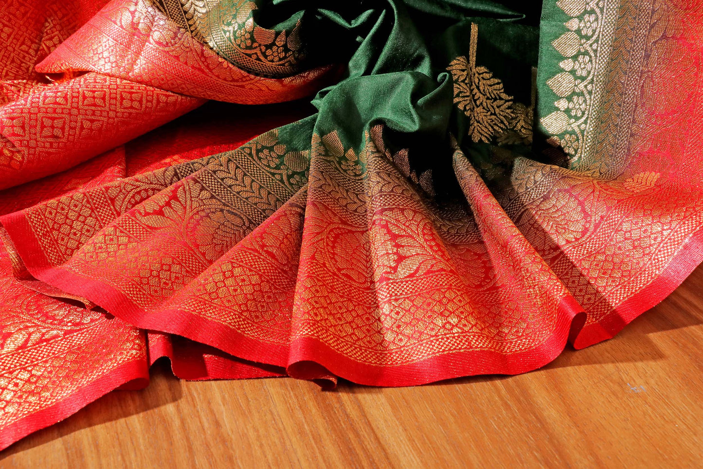 Royal Grace – Bottle Green Bangalore Silk Saree 021