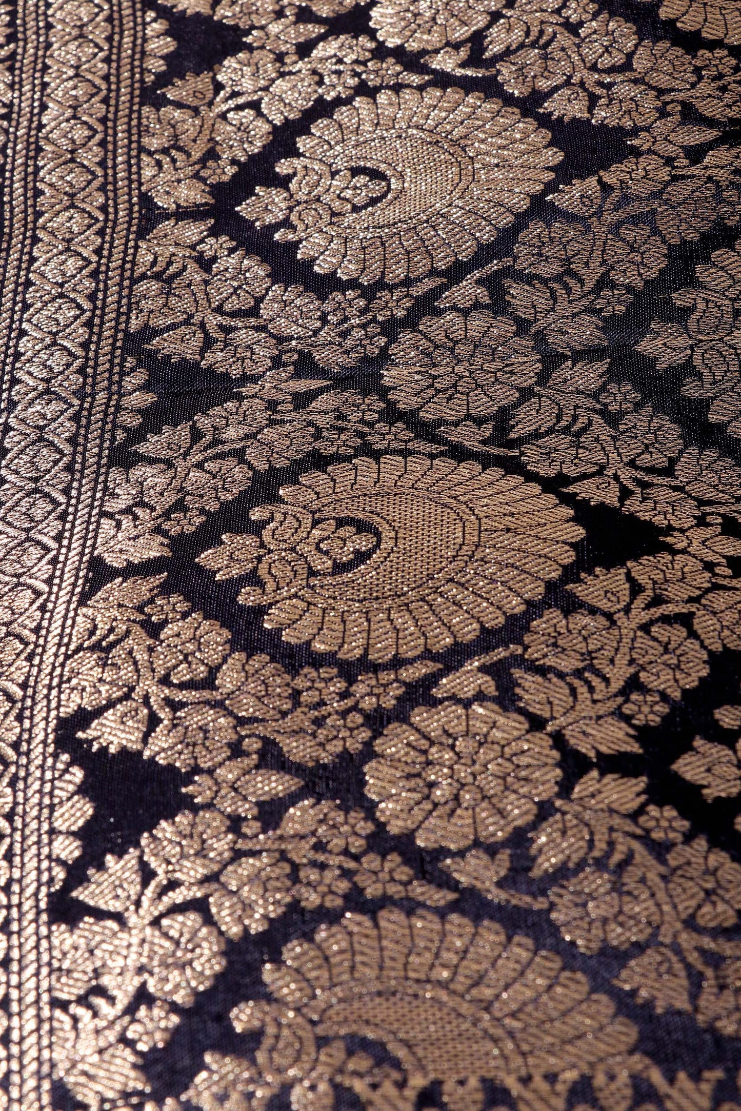 Royal Legacy – Mughal Darbar Tussar Silk Saree 029