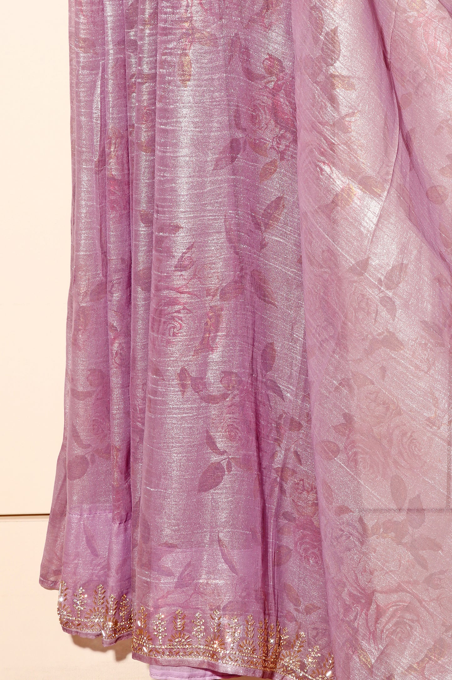 Lilac Radiance – Metallic Silk Elegance 501