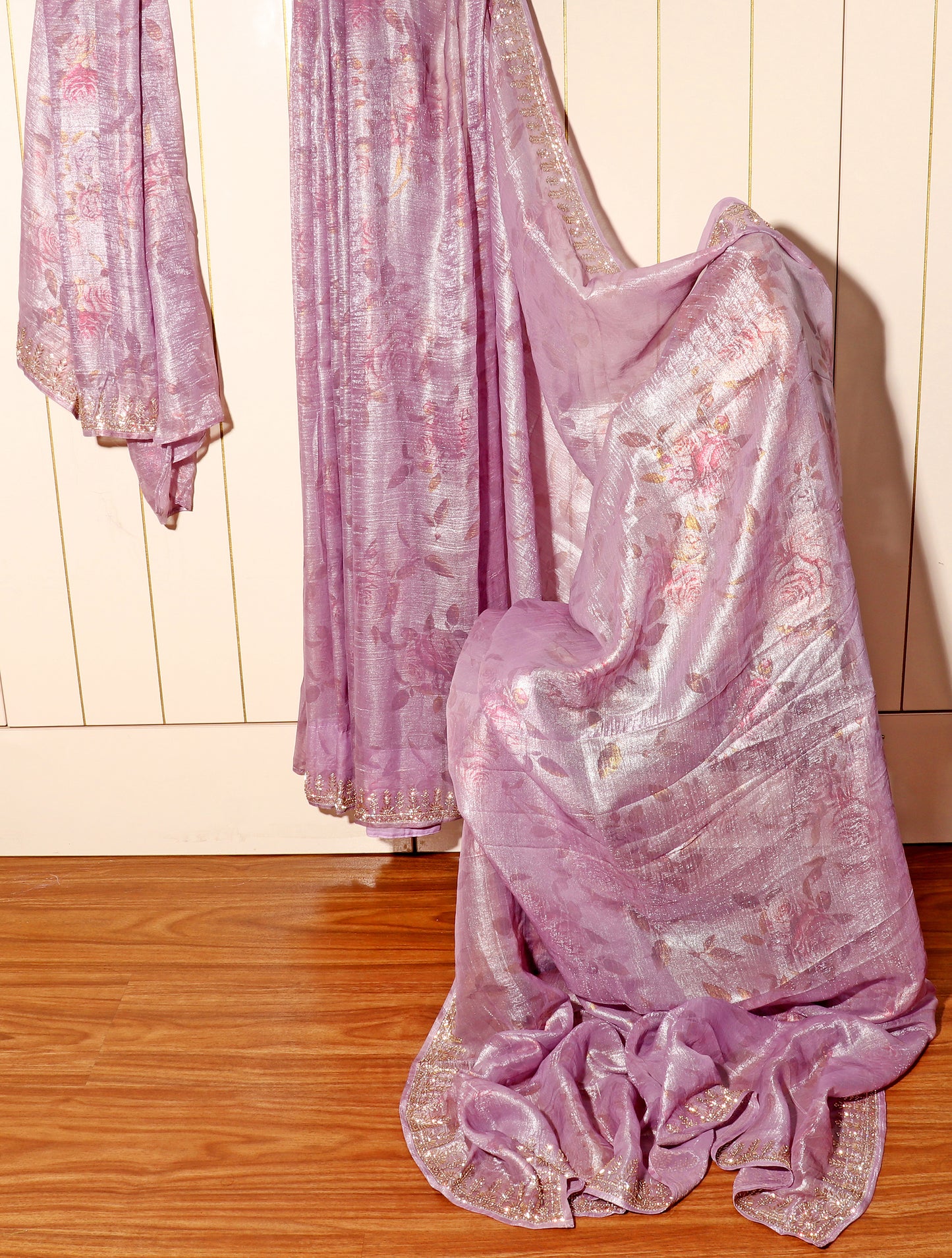 Lilac Radiance – Metallic Silk Elegance 501
