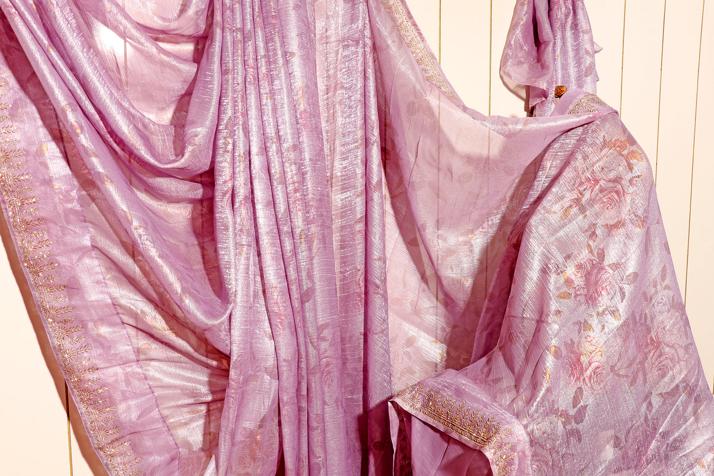 Lilac Radiance – Metallic Silk Elegance 501