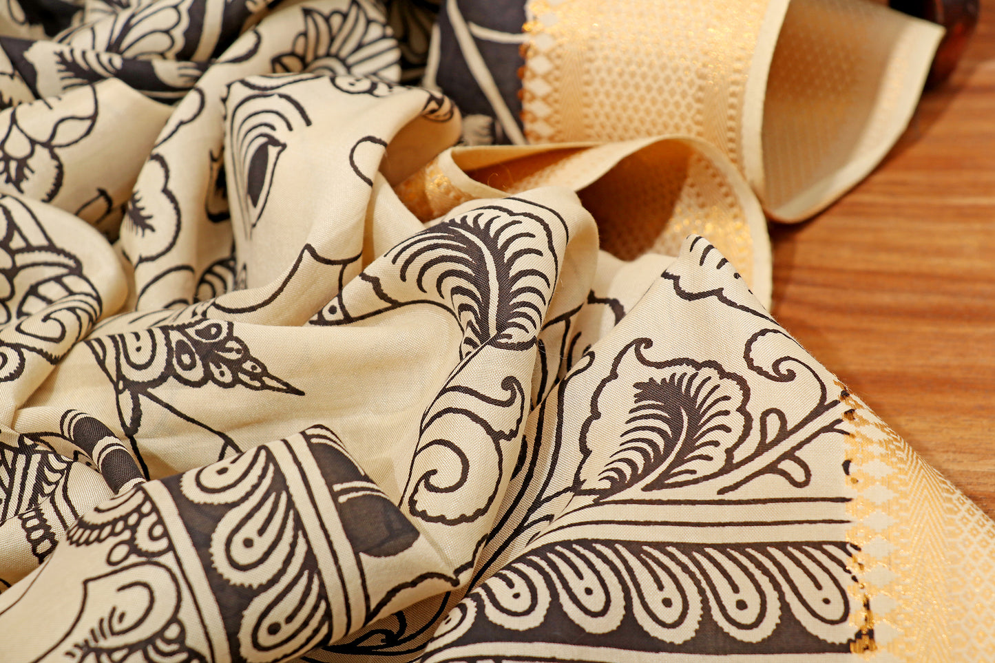 Shwet Kalakaari  Pen Kalamkari Saree 519