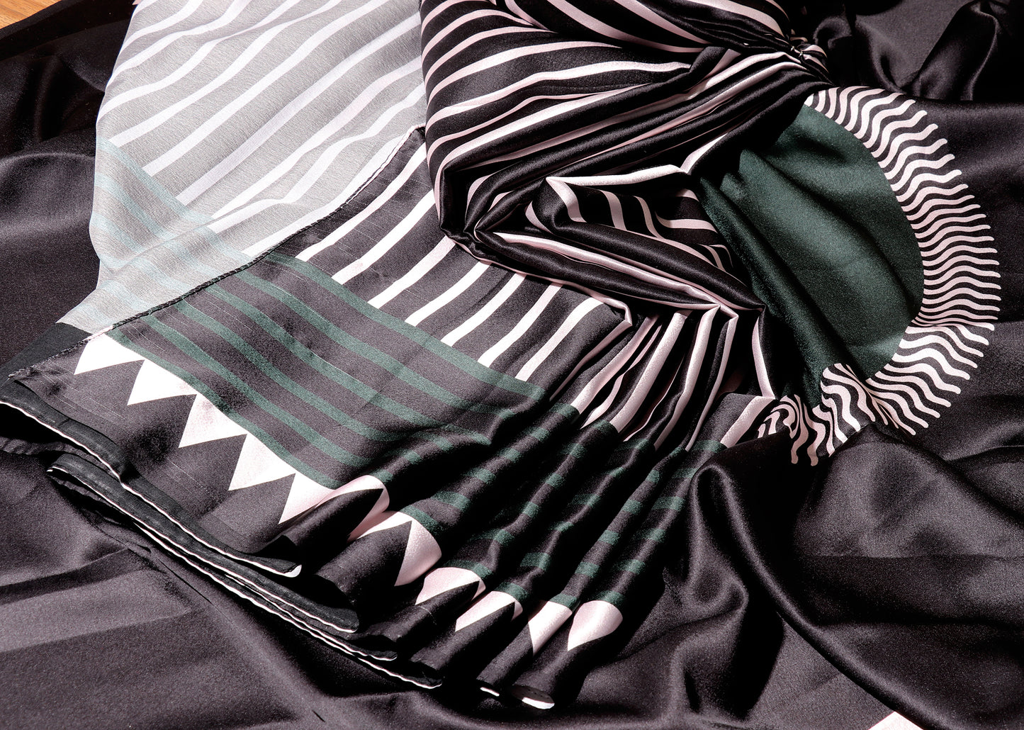 Midnight Metro Saree 540