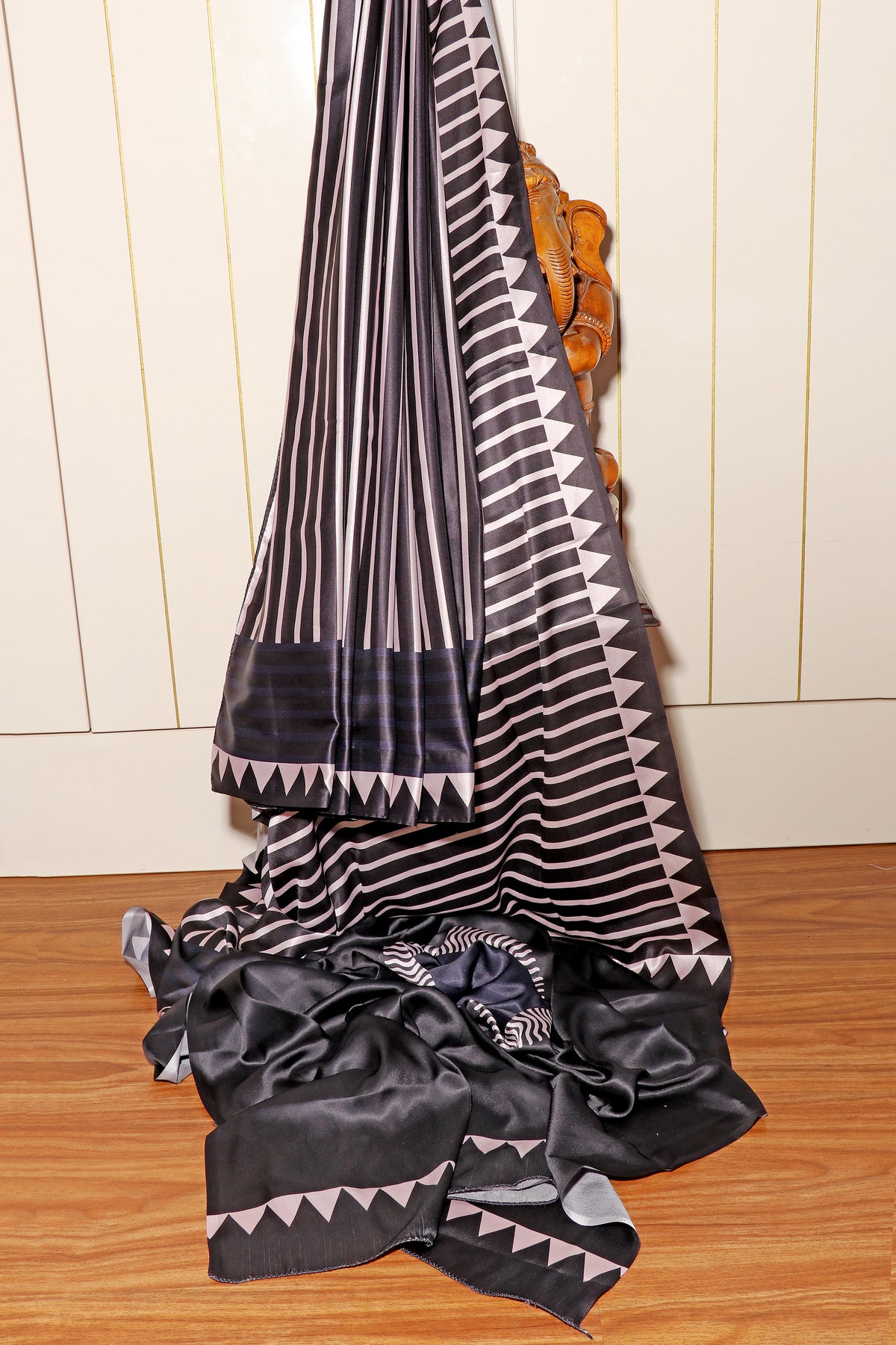 Urban Mirage Saree 541/ Tripti
