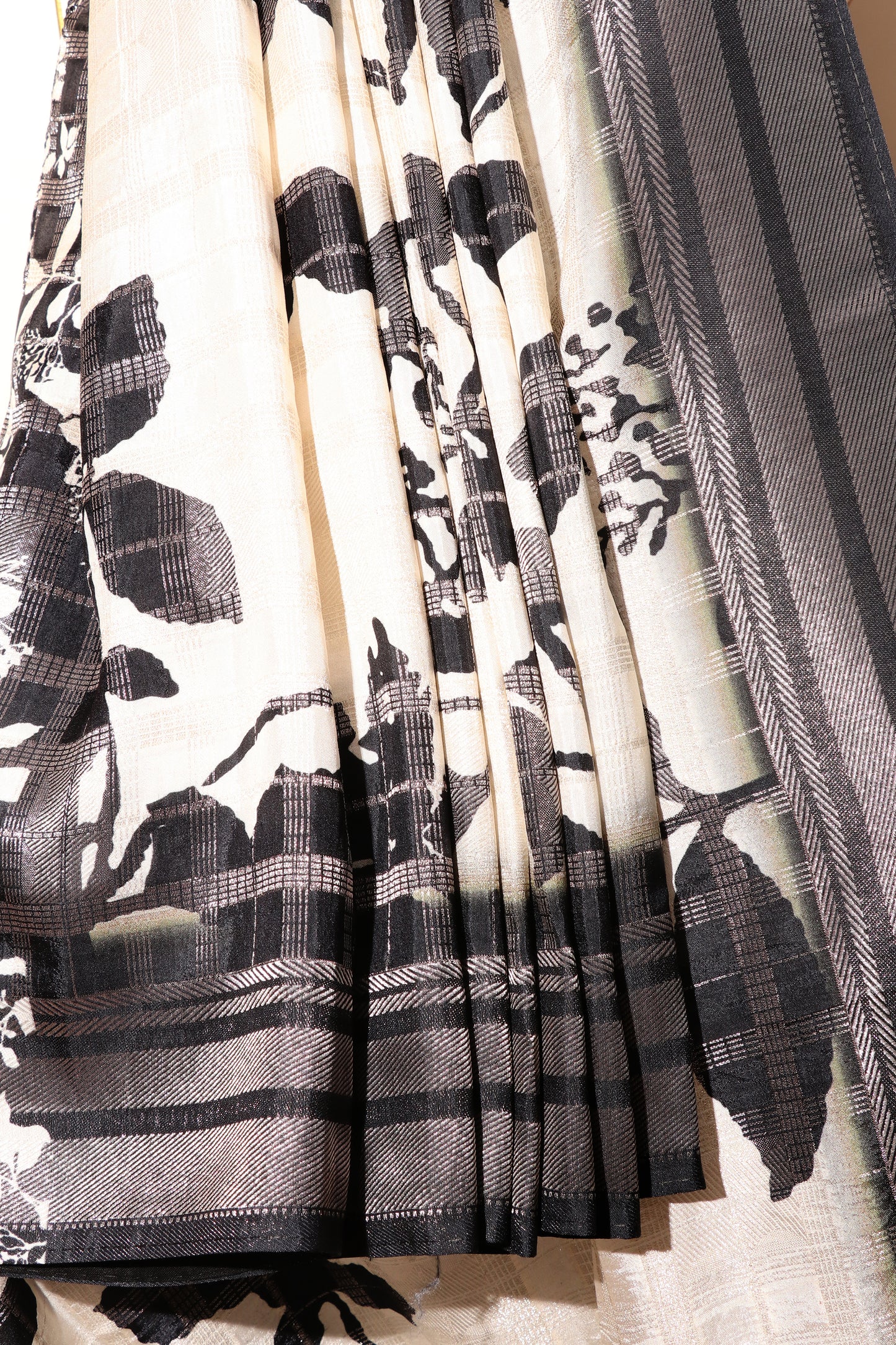 Chandni Charcoal Saree 544