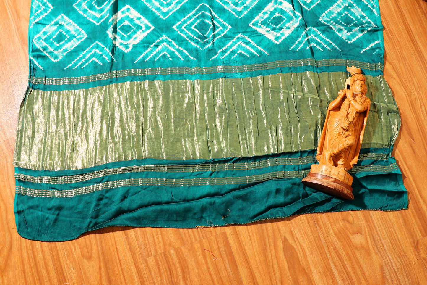 Bottle Green Bandhani Saree with Diamond Motifs and Zari Pallu 114