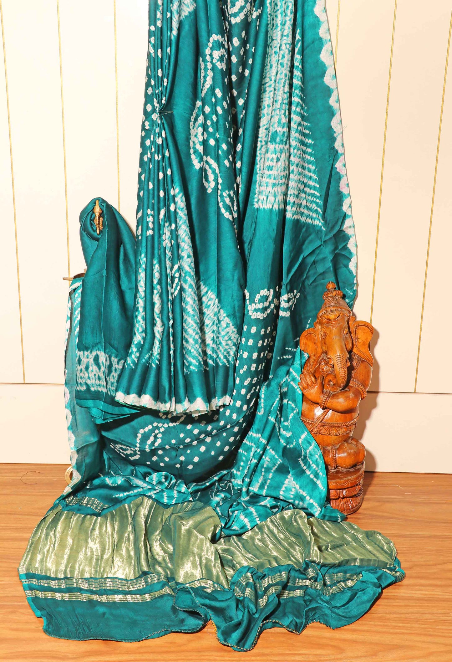 Bottle Green Bandhani Saree with Diamond Motifs and Zari Pallu 114