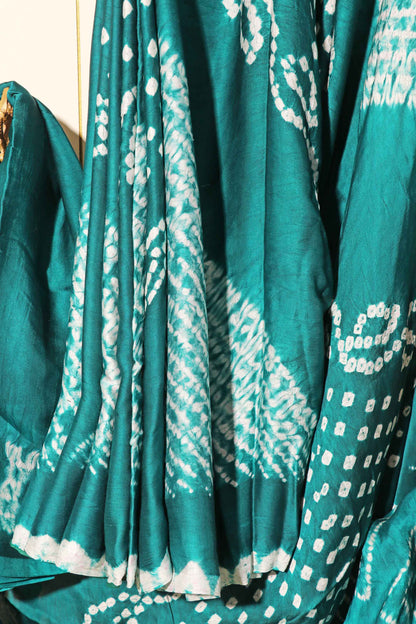 Bottle Green Bandhani Saree with Diamond Motifs and Zari Pallu 114