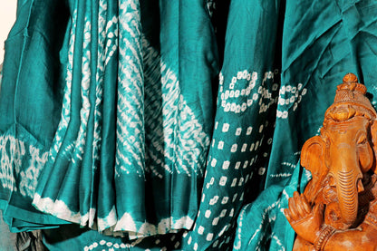 Bottle Green Bandhani Saree with Diamond Motifs and Zari Pallu 114