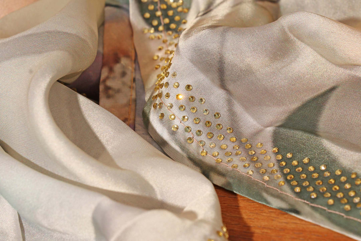 Grey Beige Georgette Saree with Floral Print and Swarovski Border 116
