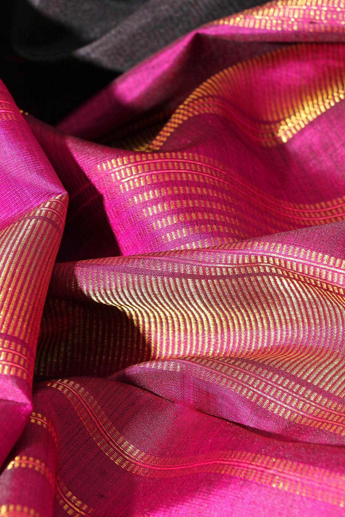Black & Rani Pink Contemporary Kanjeevaram Silk Saree 052