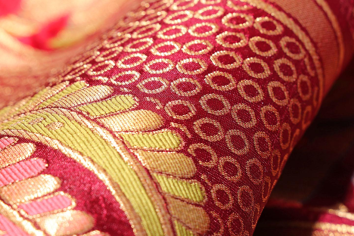 Shocking Pink & Purple Dola Silk Saree with Royal Motifs 060