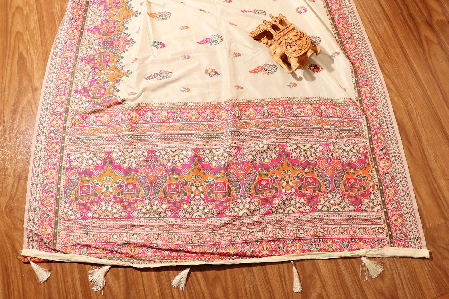 Suhani Silk Saree in Ivory with Multicolor Butti & Woven Animal Motifs 077