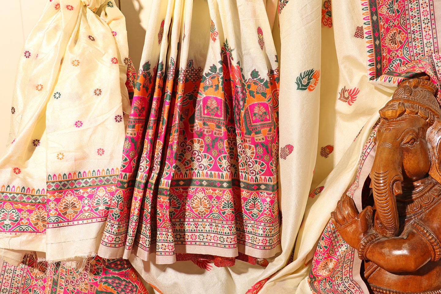Suhani Silk Saree in Ivory with Multicolor Butti & Woven Animal Motifs 077