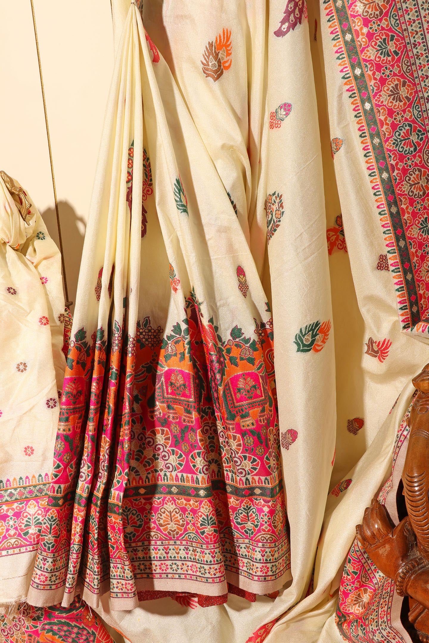 Suhani Silk Saree in Ivory with Multicolor Butti & Woven Animal Motifs 077