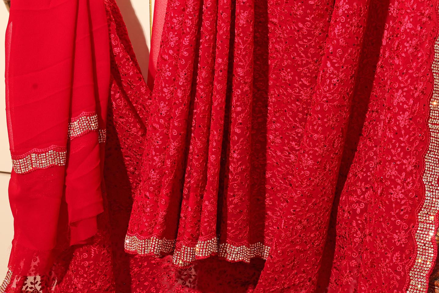 Ruhani  - A Beautiful Thread Embriodered  Georgette Saree 158