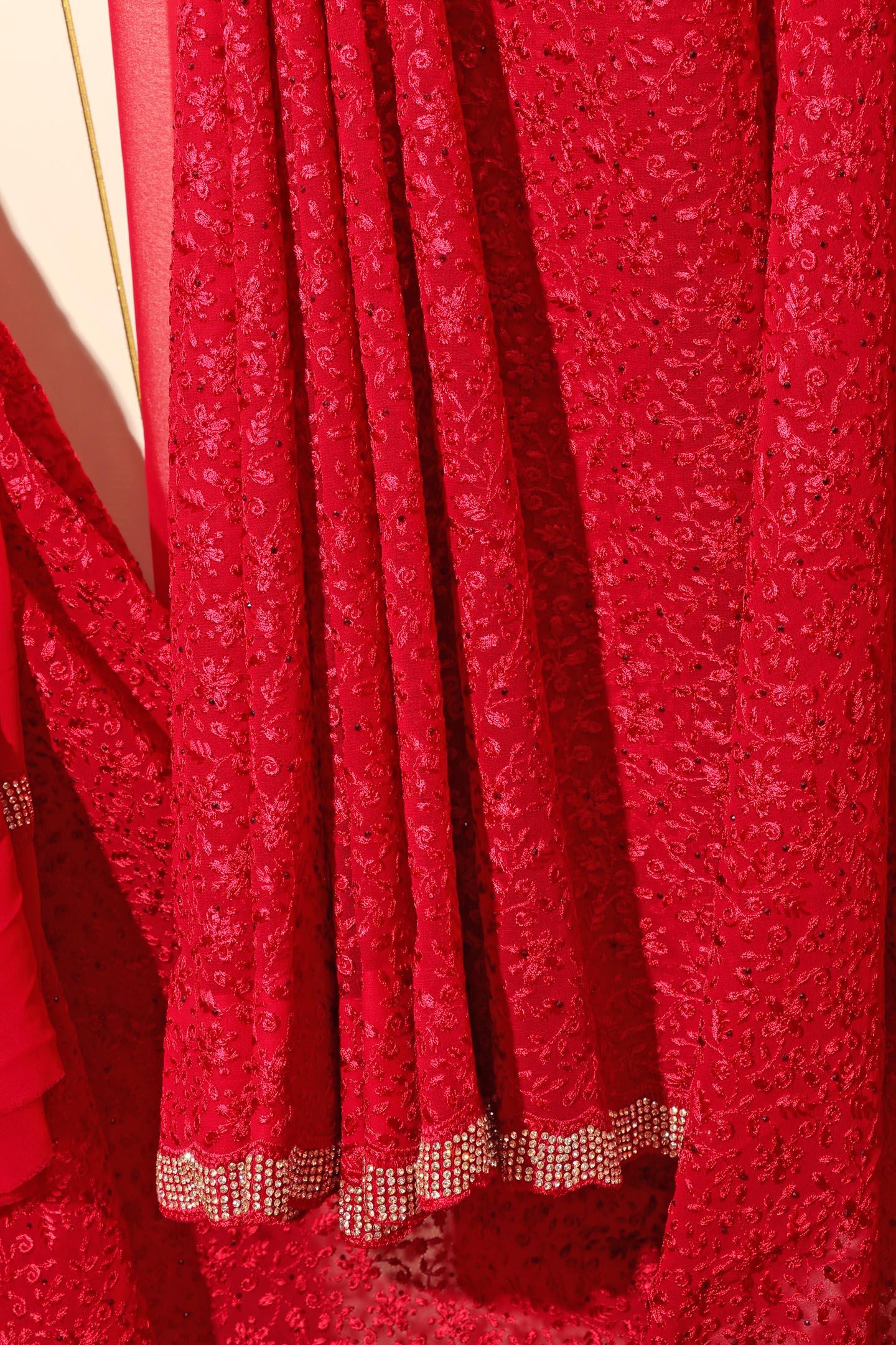 Ruhani  - A Beautiful Thread Embriodered  Georgette Saree 158
