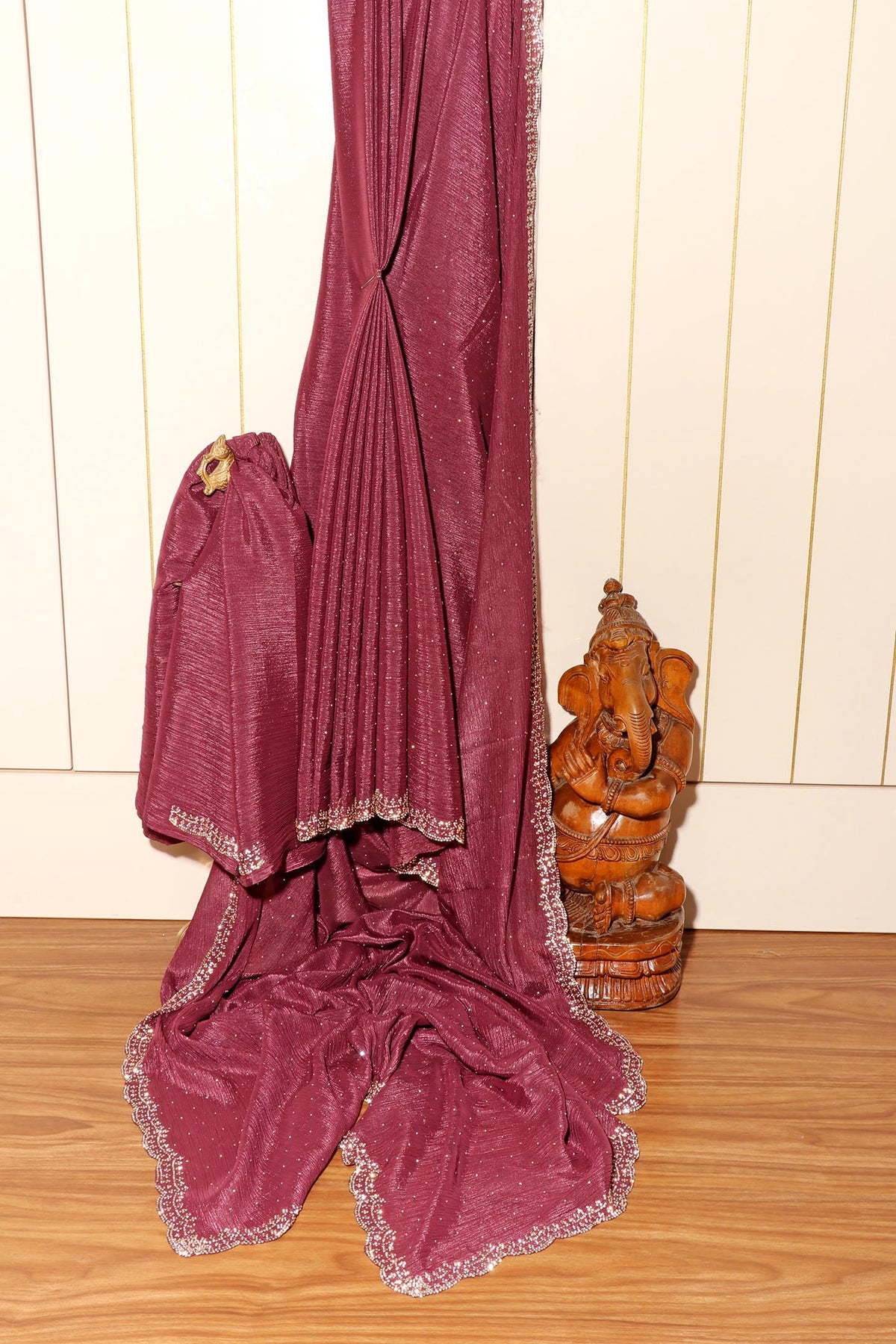 Gulaabi Noor 196